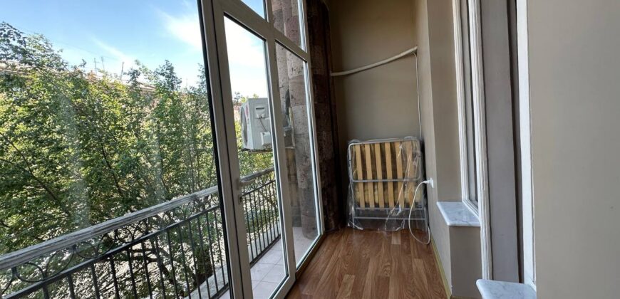 RENT AN APARTMENT IN KIEVYAN ST.